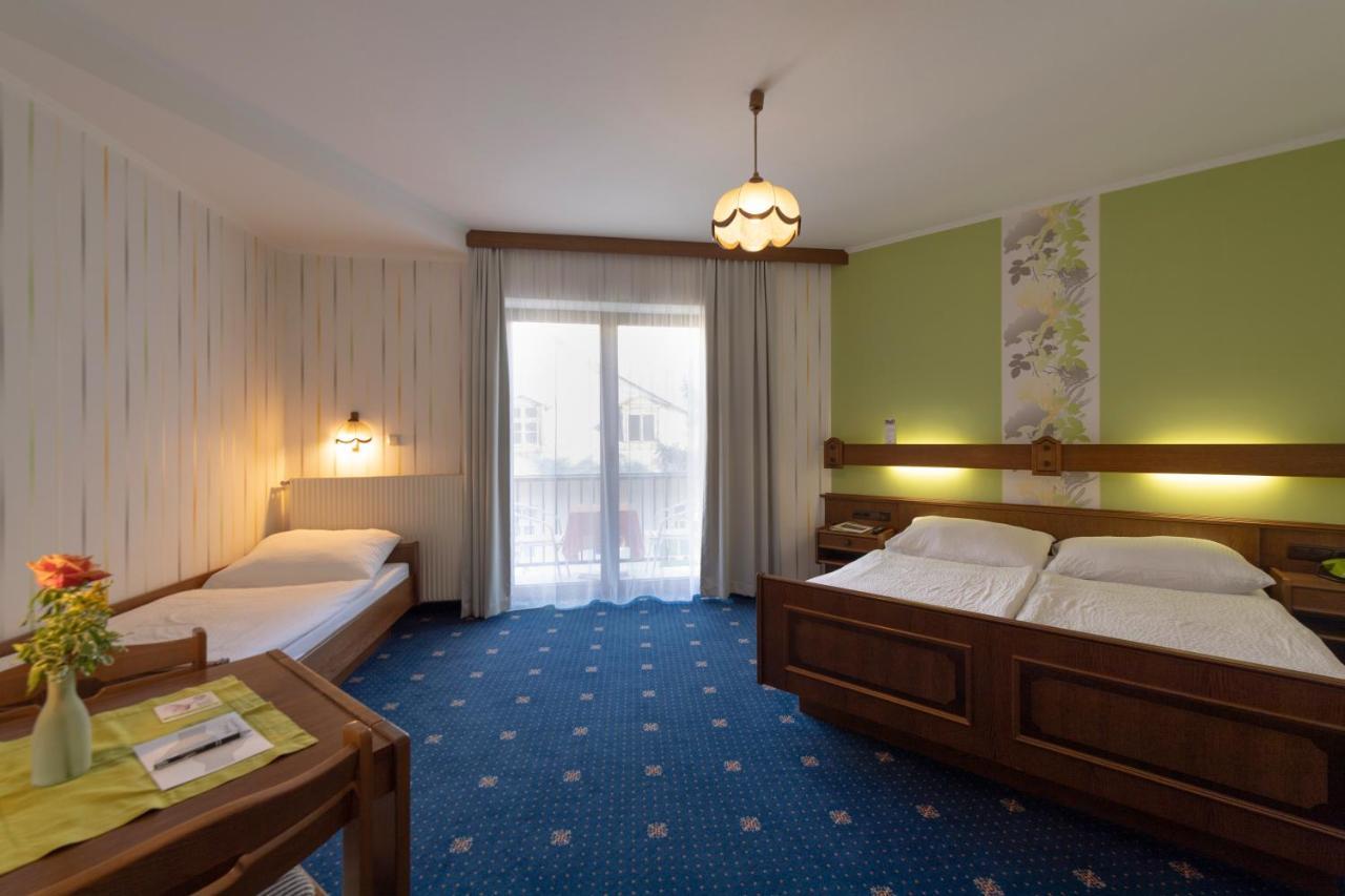 Pension Wienerstub'N Baden Exterior photo